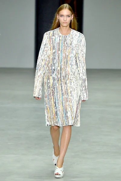 Look 14